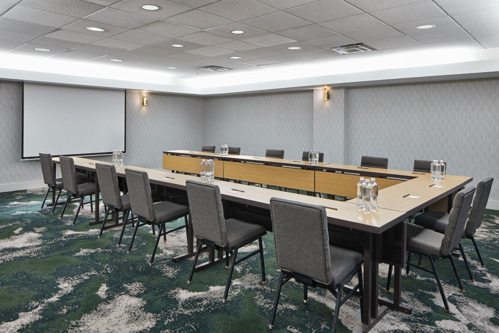 Courtyard By Marriott Nashville Downtown Екстер'єр фото