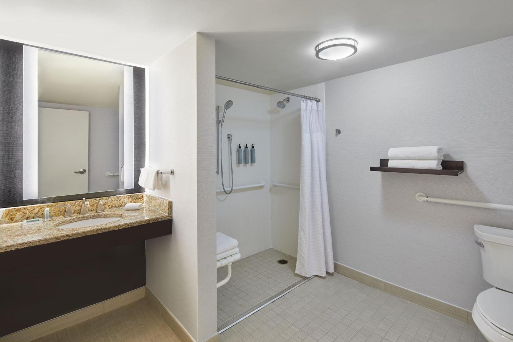 Courtyard By Marriott Nashville Downtown Екстер'єр фото